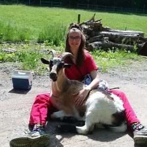 Meet your Posher, Carlee